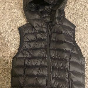 Aritzia puffer vest
